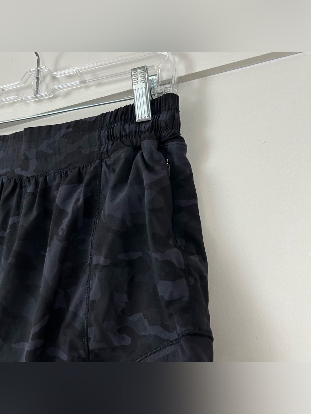 Lululemon Hotty Hot Short II *Long 4" Incognito Camo Multi Grey/Black Size 10 - Picture 5 of 13